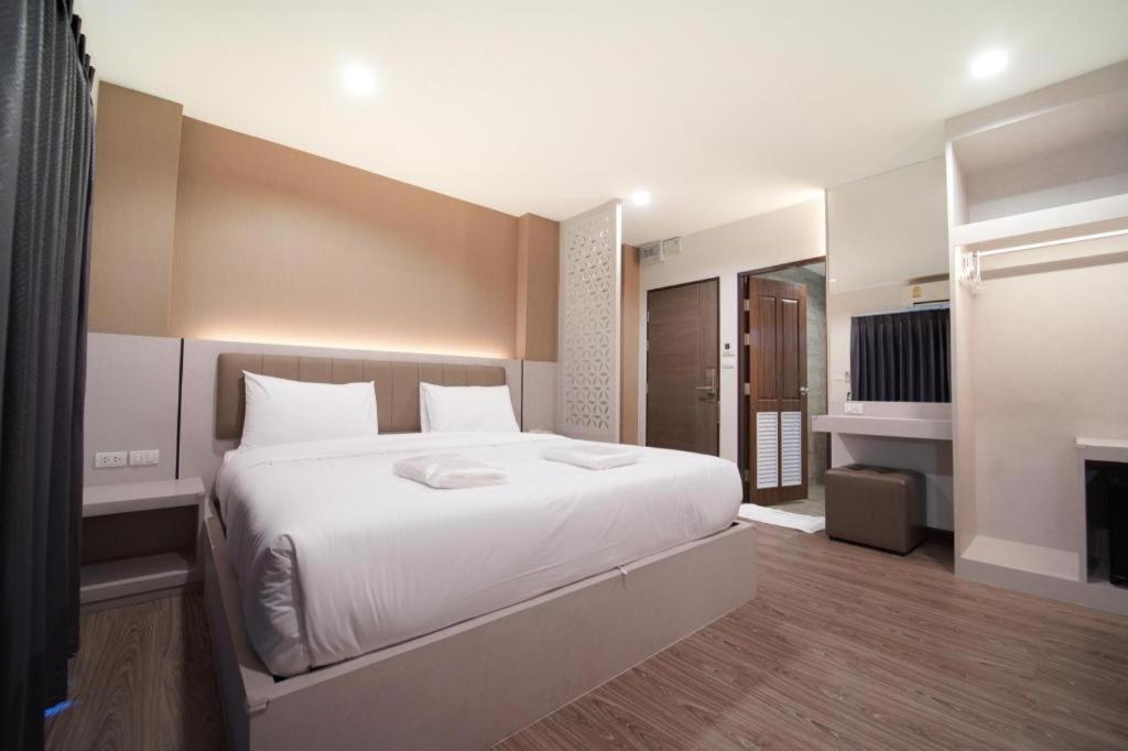 Hotel The Y House Chiang Mai Zewnętrze zdjęcie